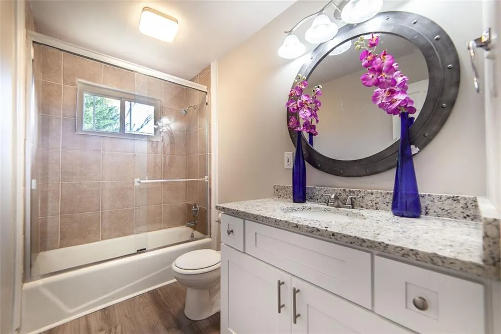 6700 Roswell Road Unit 27c, Atlanta, Georgia 30328, 2 Bedrooms Bedrooms, ,2 BathroomsBathrooms,Residential,Sold,6700 Roswell Road Unit 27c,6510089