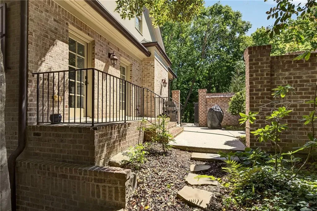 4917 Rebel Trail, Atlanta, Georgia 30327, 6 Bedrooms Bedrooms, ,6 BathroomsBathrooms,Residential,For Sale,4917 Rebel Trail,7758685