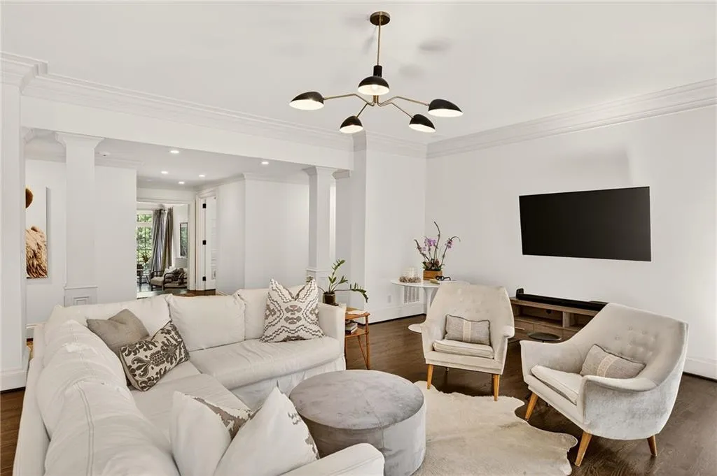 4917 Rebel Trail, Atlanta, Georgia 30327, 6 Bedrooms Bedrooms, ,6 BathroomsBathrooms,Residential,For Sale,4917 Rebel Trail,7758685