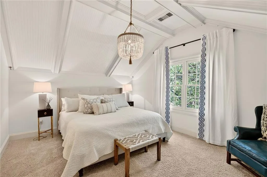 4917 Rebel Trail, Atlanta, Georgia 30327, 6 Bedrooms Bedrooms, ,6 BathroomsBathrooms,Residential,For Sale,4917 Rebel Trail,7758685