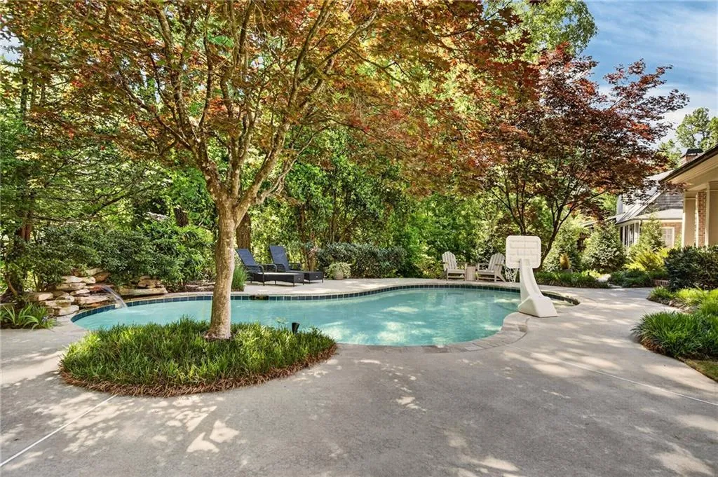 4917 Rebel Trail, Atlanta, Georgia 30327, 6 Bedrooms Bedrooms, ,6 BathroomsBathrooms,Residential,For Sale,4917 Rebel Trail,7758685