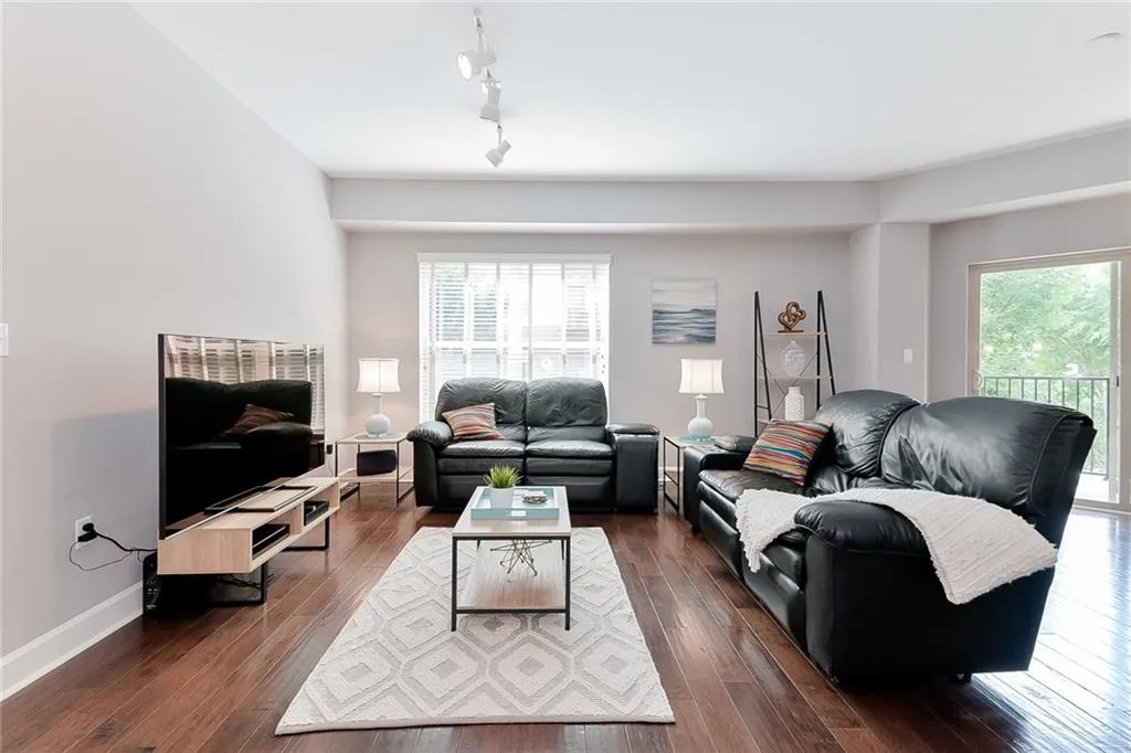 200 River Vista Drive Unit 336, Atlanta, Georgia 30339, 2 Bedrooms Bedrooms, ,2 BathroomsBathrooms,Residential,Sold,200 River Vista Drive Unit 336,6576761