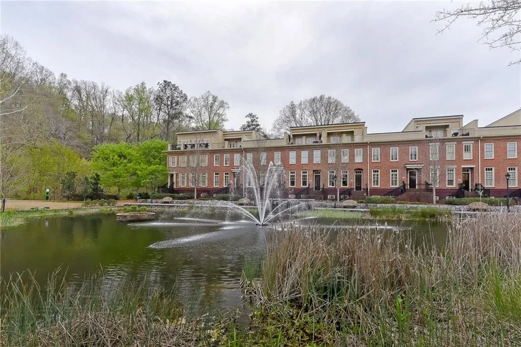 200 River Vista Drive Unit 336, Atlanta, Georgia 30339, 2 Bedrooms Bedrooms, ,2 BathroomsBathrooms,Residential,Sold,200 River Vista Drive Unit 336,6576761