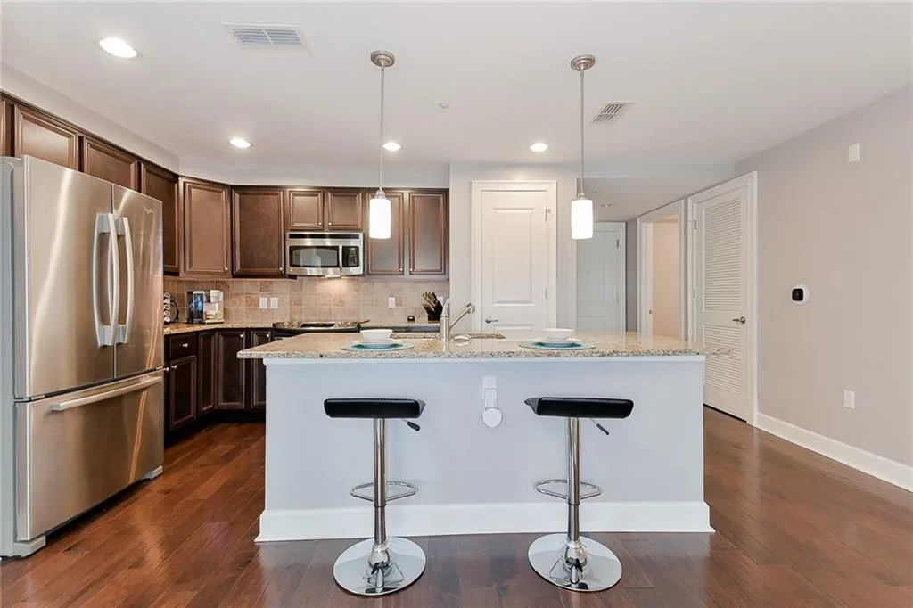 200 River Vista Drive Unit 336, Atlanta, Georgia 30339, 2 Bedrooms Bedrooms, ,2 BathroomsBathrooms,Residential,Sold,200 River Vista Drive Unit 336,6576761