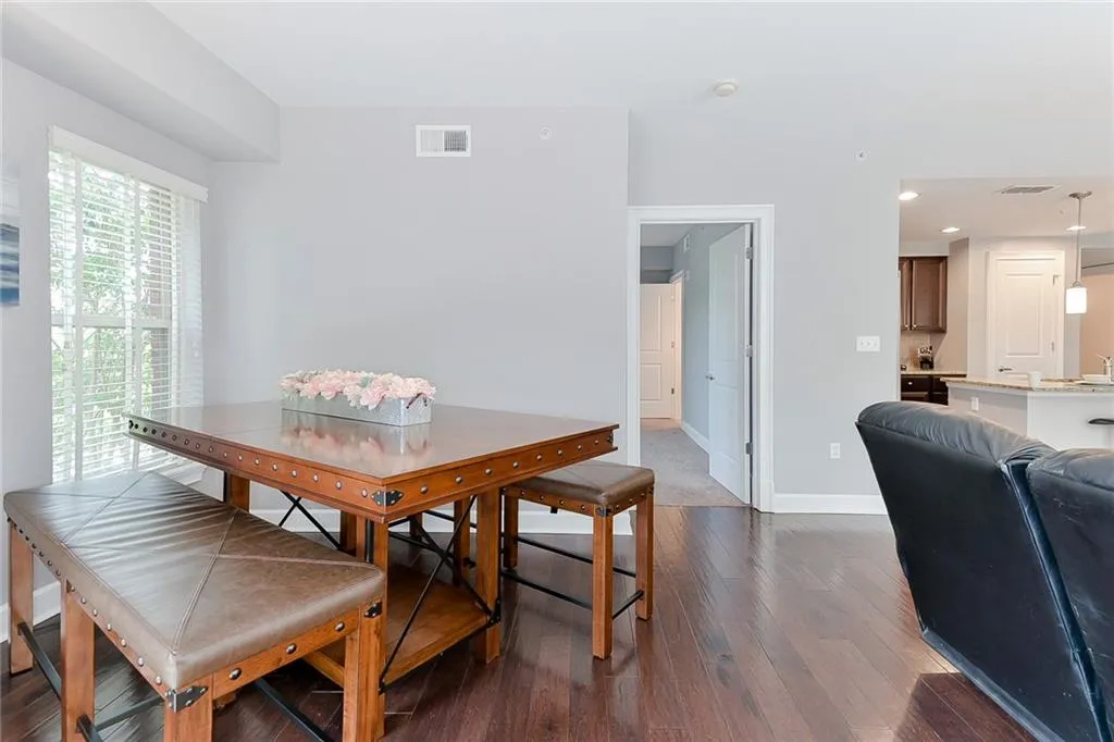 200 River Vista Drive Unit 336, Atlanta, Georgia 30339, 2 Bedrooms Bedrooms, ,2 BathroomsBathrooms,Residential,Sold,200 River Vista Drive Unit 336,6576761