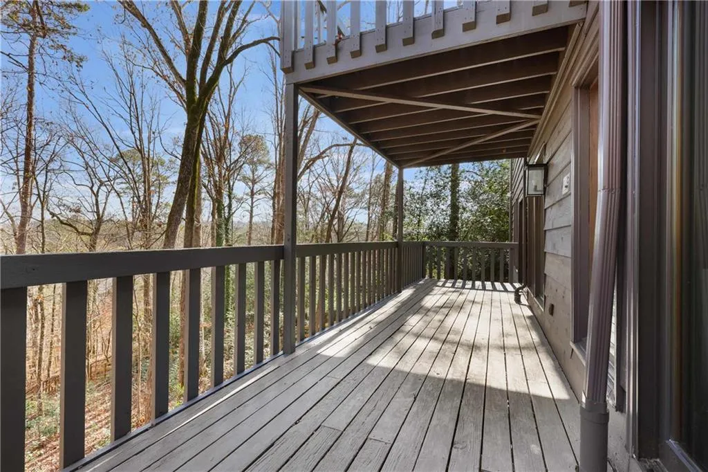 180 River Court Pkwy, Sandy Springs, Georgia 30328, 5 Bedrooms Bedrooms, ,4 BathroomsBathrooms,Residential,For Sale,180 River Court Pkwy,7690344
