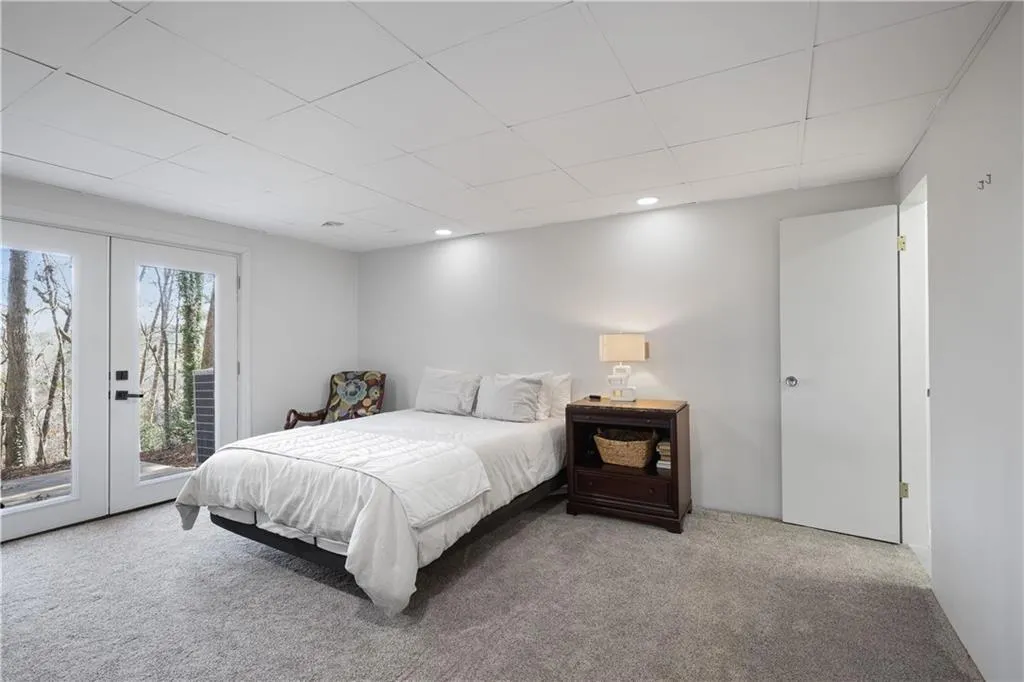 180 River Court Pkwy, Sandy Springs, Georgia 30328, 5 Bedrooms Bedrooms, ,4 BathroomsBathrooms,Residential,For Sale,180 River Court Pkwy,7690344