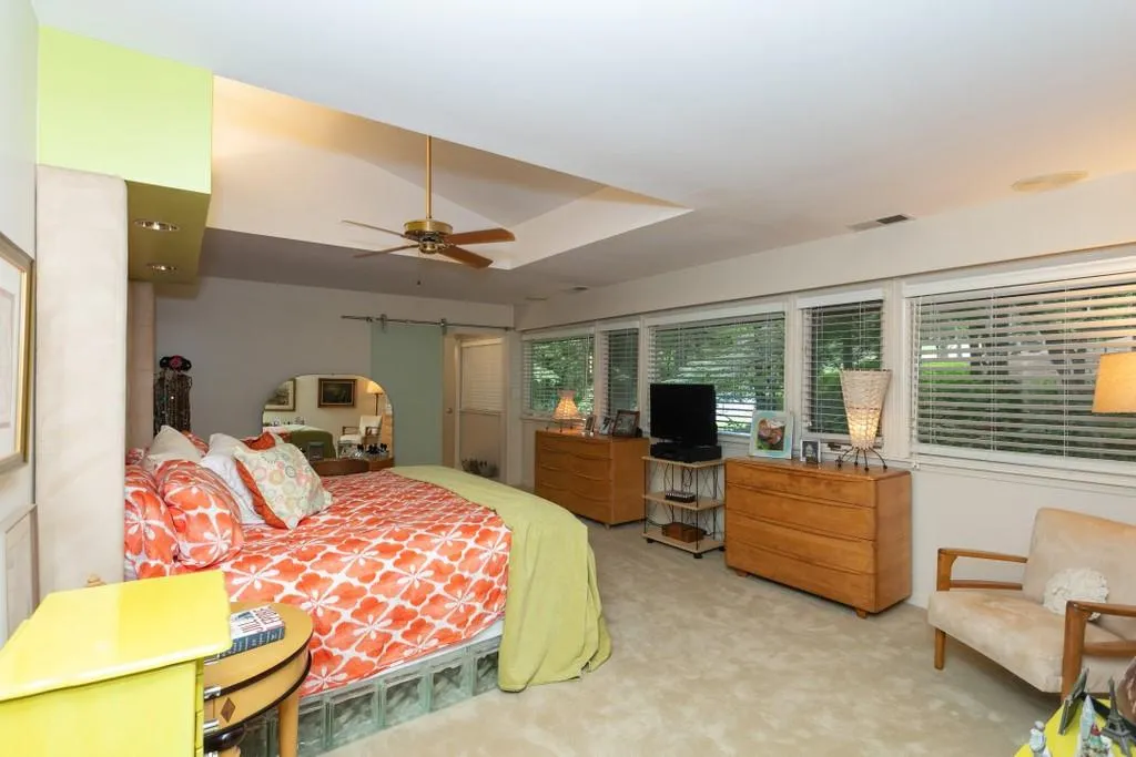 1025 Riverside Trace, Sandy Springs, Georgia 30328, 4 Bedrooms Bedrooms, ,3 BathroomsBathrooms,Residential,Sold,1025 Riverside Trace,6760457