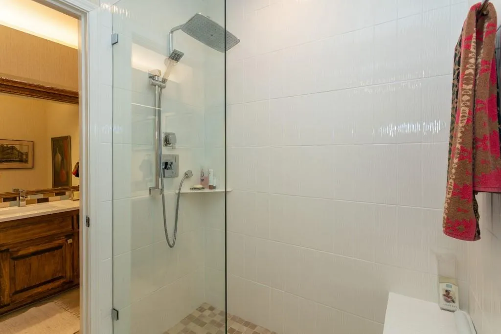 1025 Riverside Trace, Sandy Springs, Georgia 30328, 4 Bedrooms Bedrooms, ,3 BathroomsBathrooms,Residential,Sold,1025 Riverside Trace,6760457