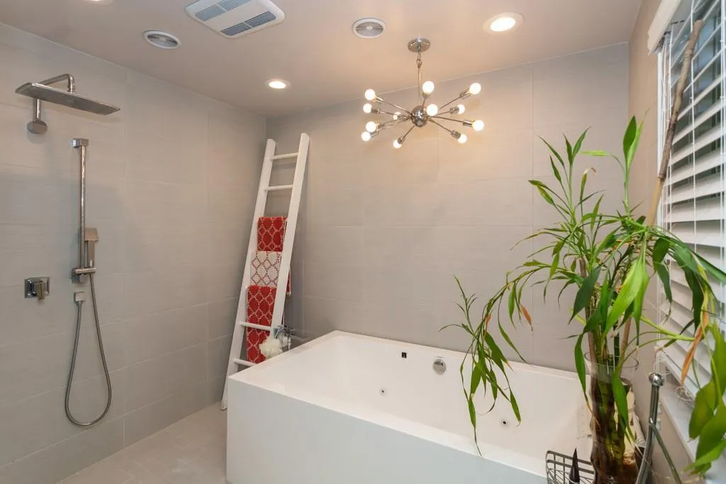 1025 Riverside Trace, Sandy Springs, Georgia 30328, 4 Bedrooms Bedrooms, ,3 BathroomsBathrooms,Residential,Sold,1025 Riverside Trace,6760457