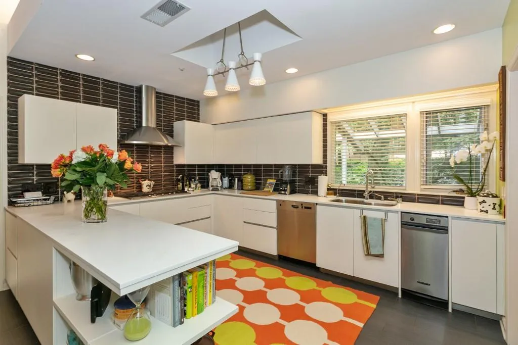 1025 Riverside Trace, Sandy Springs, Georgia 30328, 4 Bedrooms Bedrooms, ,3 BathroomsBathrooms,Residential,Sold,1025 Riverside Trace,6760457