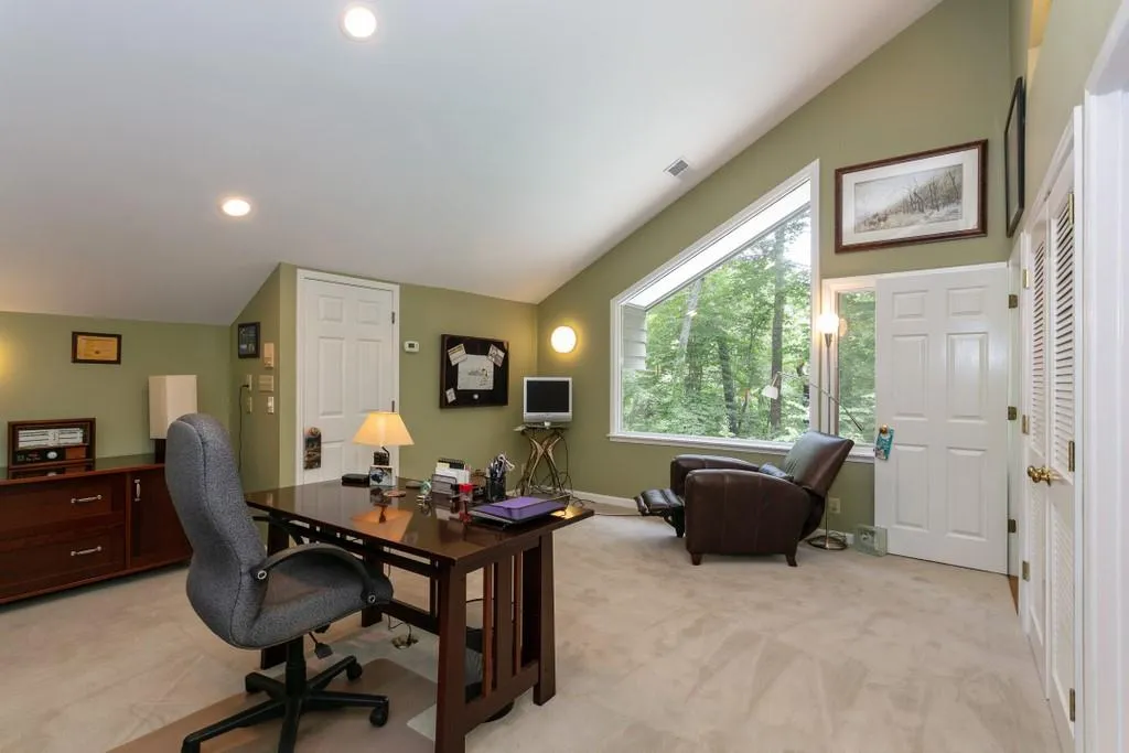 1025 Riverside Trace, Sandy Springs, Georgia 30328, 4 Bedrooms Bedrooms, ,3 BathroomsBathrooms,Residential,Sold,1025 Riverside Trace,6760457