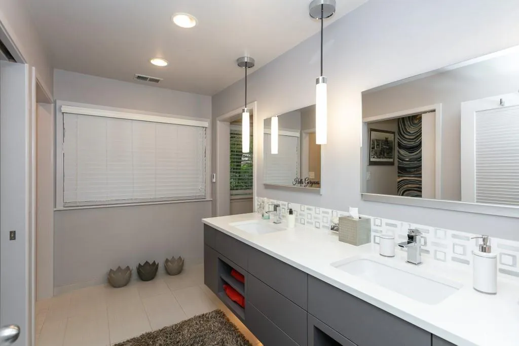 1025 Riverside Trace, Sandy Springs, Georgia 30328, 4 Bedrooms Bedrooms, ,3 BathroomsBathrooms,Residential,Sold,1025 Riverside Trace,6760457