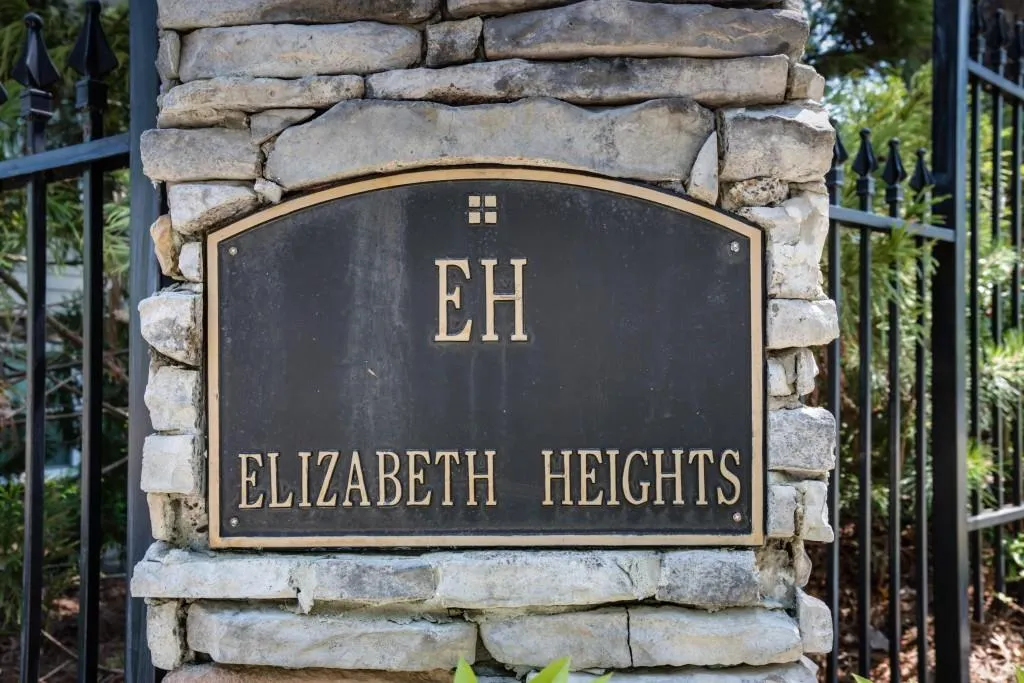 205 Brighton Point, Sandy Springs, Georgia 30328, 2 Bedrooms Bedrooms, ,2 BathroomsBathrooms,Residential,Sold,205 Brighton Point,5850882