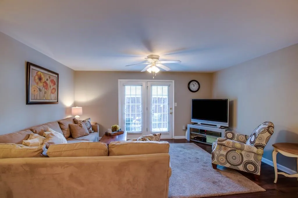 205 Brighton Point, Sandy Springs, Georgia 30328, 2 Bedrooms Bedrooms, ,2 BathroomsBathrooms,Residential,Sold,205 Brighton Point,5850882