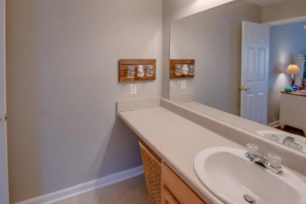 205 Brighton Point, Sandy Springs, Georgia 30328, 2 Bedrooms Bedrooms, ,2 BathroomsBathrooms,Residential,Sold,205 Brighton Point,5850882