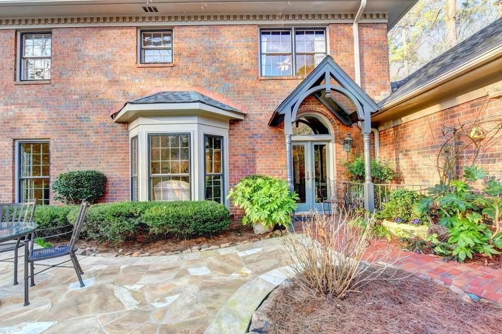 6450 River Chase Circle, Sandy Springs, Georgia 30328, 7 Bedrooms Bedrooms, ,6 BathroomsBathrooms,Residential,Sold,6450 River Chase Circle,6502997