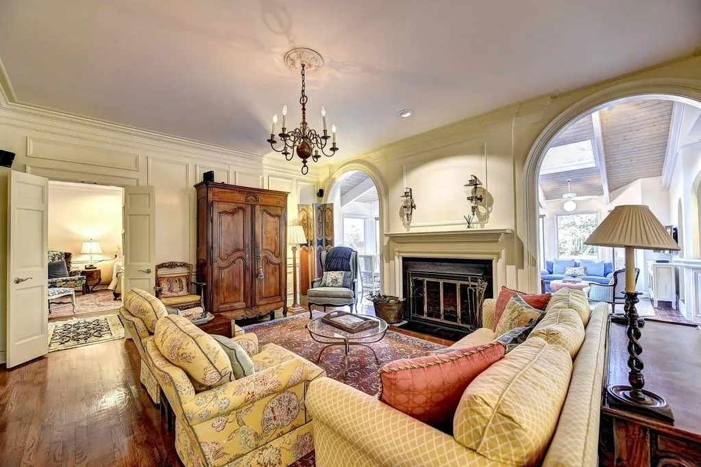 6450 River Chase Circle, Sandy Springs, Georgia 30328, 7 Bedrooms Bedrooms, ,6 BathroomsBathrooms,Residential,Sold,6450 River Chase Circle,6502997