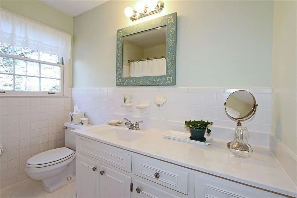 6785 Wright Road, Sandy Springs, Georgia 30328, 3 Bedrooms Bedrooms, ,3 BathroomsBathrooms,Residential,Sold,6785 Wright Road,5639257