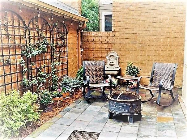 22 Willow Glen Ne Unit 22, Atlanta, Georgia 30342, 3 Bedrooms Bedrooms, ,2 BathroomsBathrooms,Residential,Sold,22 Willow Glen Ne Unit 22,6658623