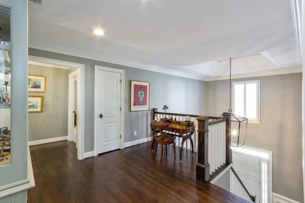 205 Woodchase Close, Sandy Springs, Georgia 30319, 4 Bedrooms Bedrooms, ,3 BathroomsBathrooms,Residential,Sold,205 Woodchase Close,6749457