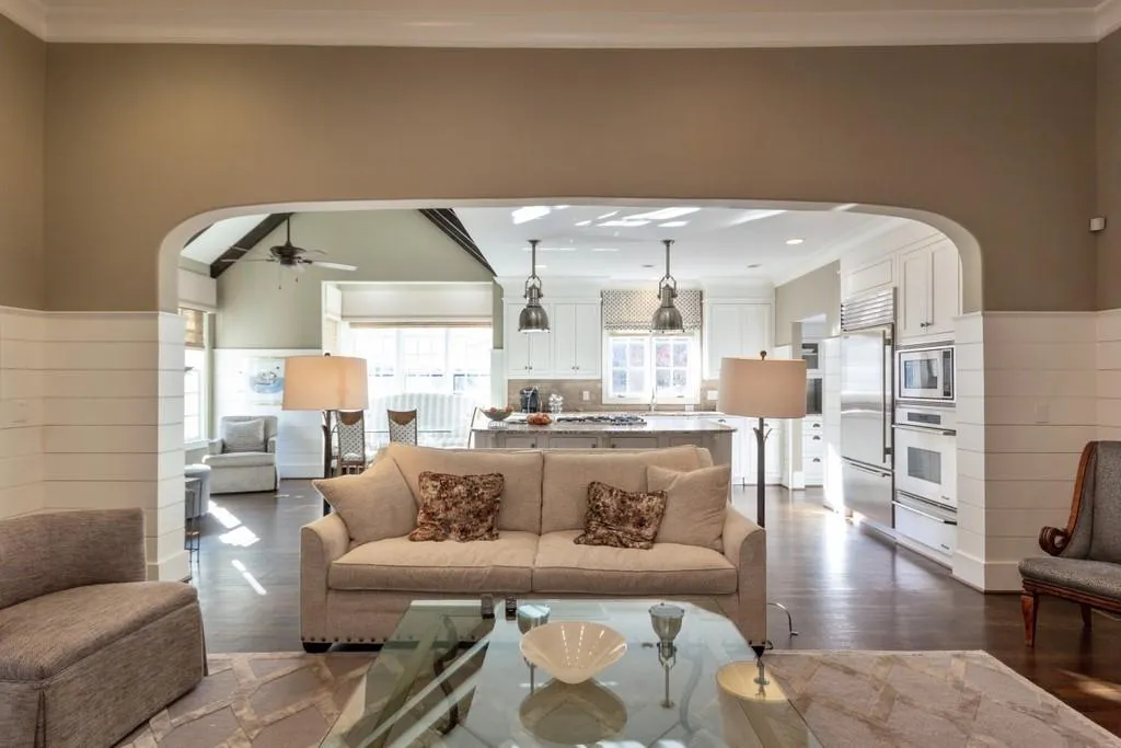 205 Woodchase Close, Sandy Springs, Georgia 30319, 4 Bedrooms Bedrooms, ,3 BathroomsBathrooms,Residential,Sold,205 Woodchase Close,6749457