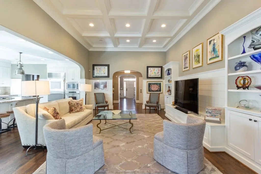 205 Woodchase Close, Sandy Springs, Georgia 30319, 4 Bedrooms Bedrooms, ,3 BathroomsBathrooms,Residential,Sold,205 Woodchase Close,6749457
