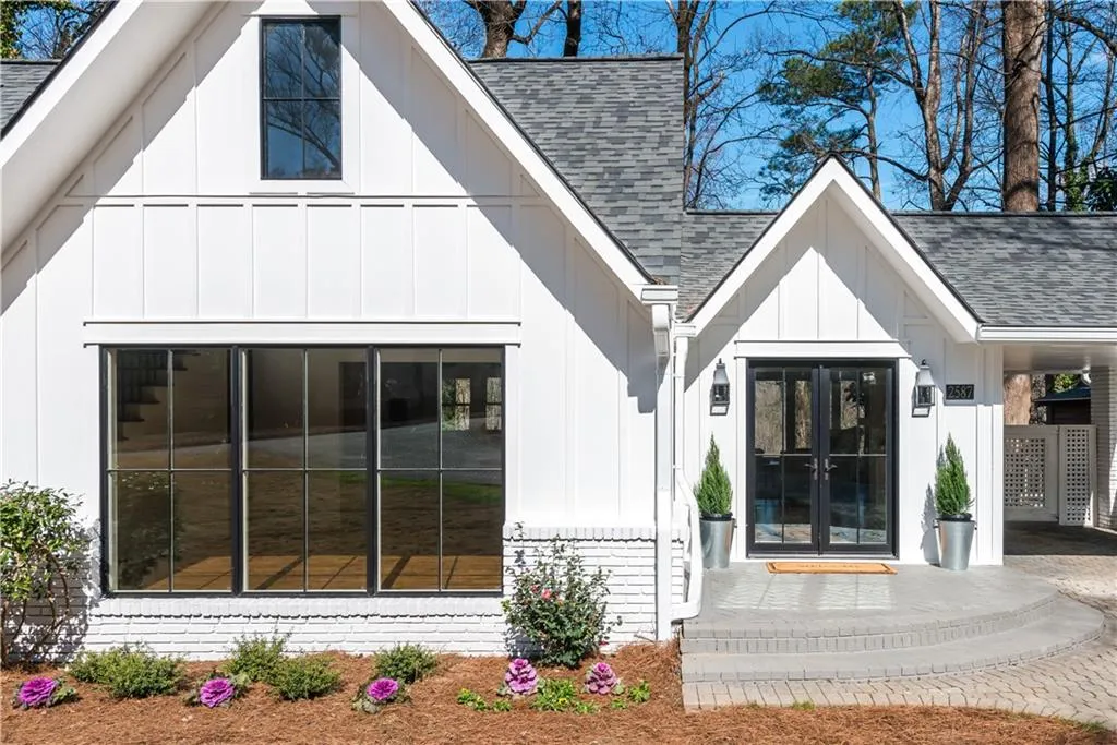 2587 Ridgewood Terrace Nw, Atlanta, Georgia 30318, 4 Bedrooms Bedrooms, ,3 BathroomsBathrooms,Residential,Sold,2587 Ridgewood Terrace Nw,6503262