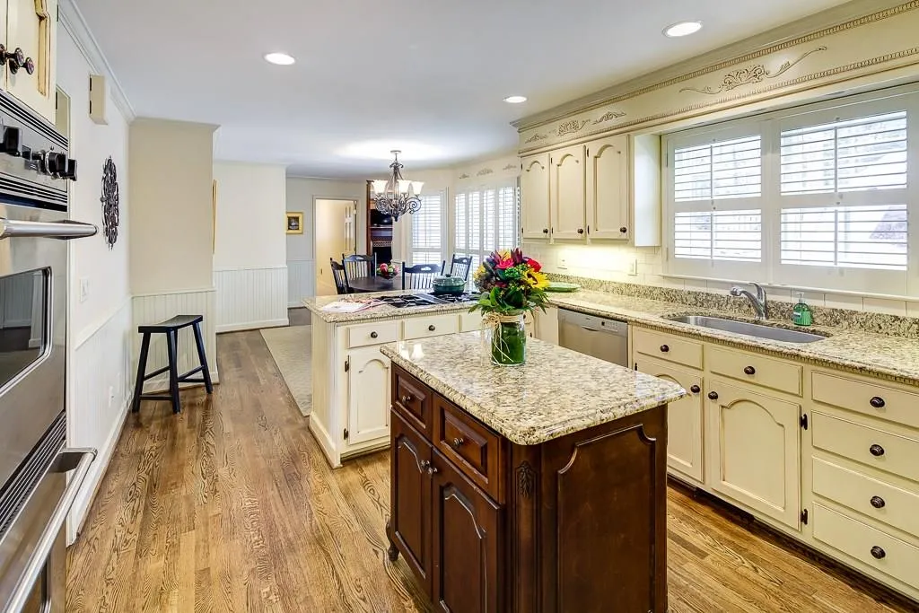 350 Wynland Trace, Sandy Springs, Georgia 30350, 5 Bedrooms Bedrooms, ,4 BathroomsBathrooms,Residential,Sold,350 Wynland Trace,5623061