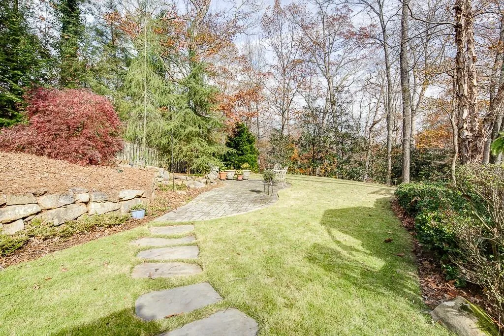 350 Wynland Trace, Sandy Springs, Georgia 30350, 5 Bedrooms Bedrooms, ,4 BathroomsBathrooms,Residential,Sold,350 Wynland Trace,5623061