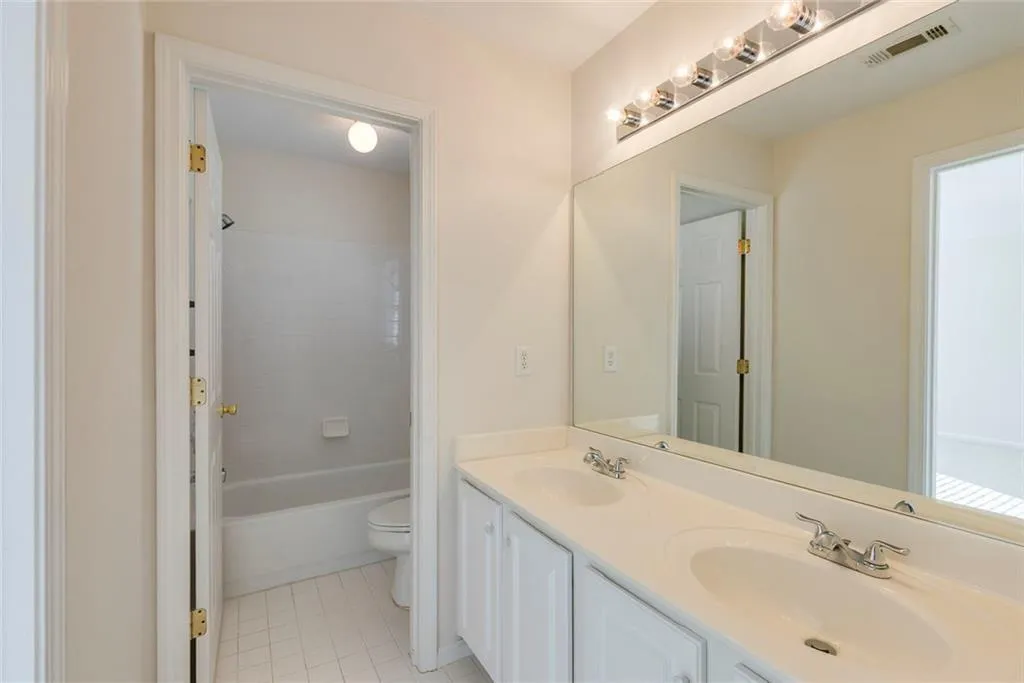 Georgia 30328, ,2 BathroomsBathrooms,Residential,Sold,7707750