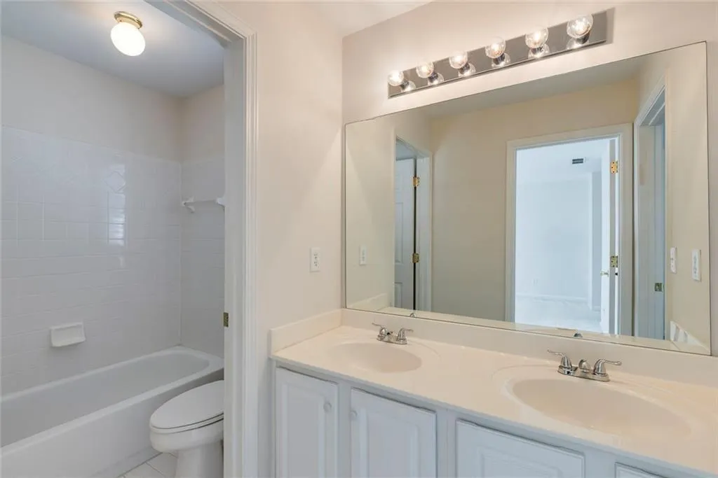 Georgia 30328, ,2 BathroomsBathrooms,Residential,Sold,7707750