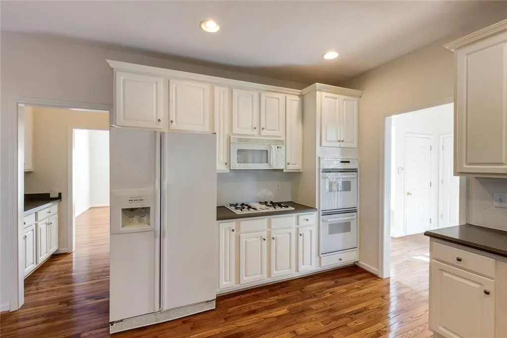 Georgia 30328, ,2 BathroomsBathrooms,Residential,Sold,7707750