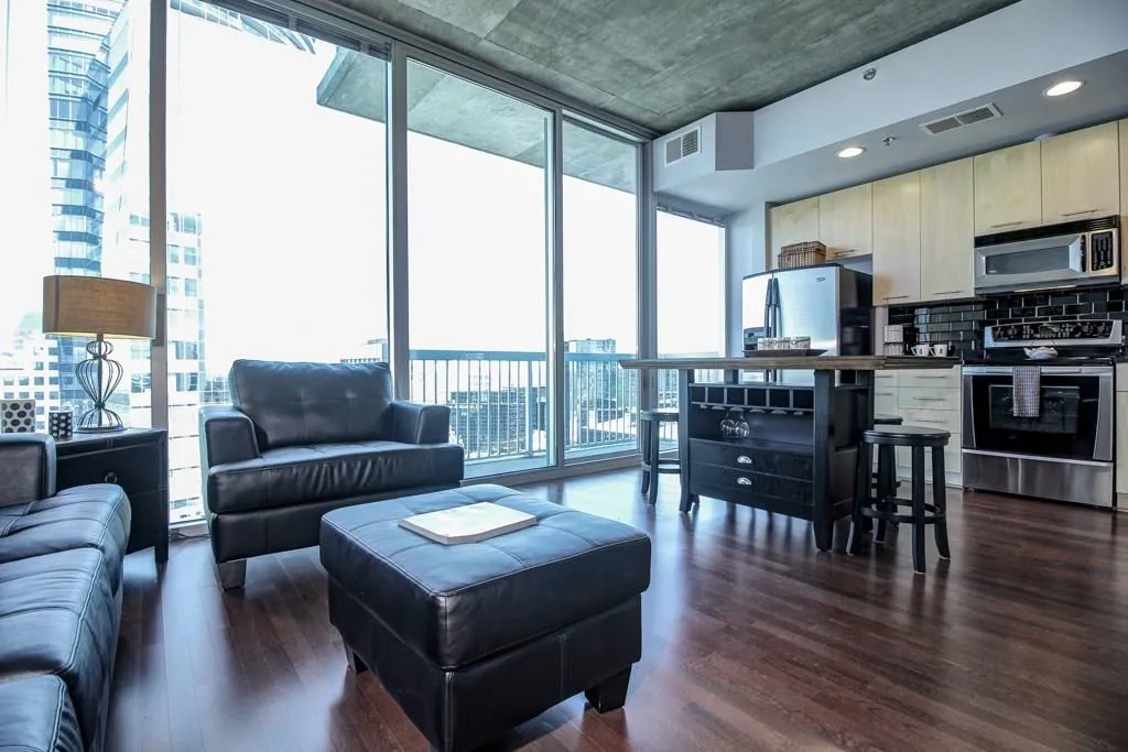3324 Peachtree Road Ne Unit 1915, Atlanta, Georgia 30326, 1 Bedroom Bedrooms, ,1 BathroomBathrooms,Residential,Sold,3324 Peachtree Road Ne Unit 1915,5663780
