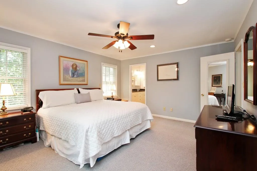 4985 Vallo Vista Court Ne, Sandy Springs, Georgia 30342, 4 Bedrooms Bedrooms, ,3 BathroomsBathrooms,Residential,Sold,4985 Vallo Vista Court Ne,5671574