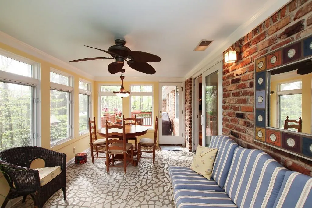 4985 Vallo Vista Court Ne, Sandy Springs, Georgia 30342, 4 Bedrooms Bedrooms, ,3 BathroomsBathrooms,Residential,Sold,4985 Vallo Vista Court Ne,5671574