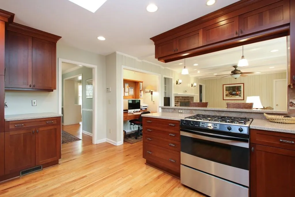 4985 Vallo Vista Court Ne, Sandy Springs, Georgia 30342, 4 Bedrooms Bedrooms, ,3 BathroomsBathrooms,Residential,Sold,4985 Vallo Vista Court Ne,5671574