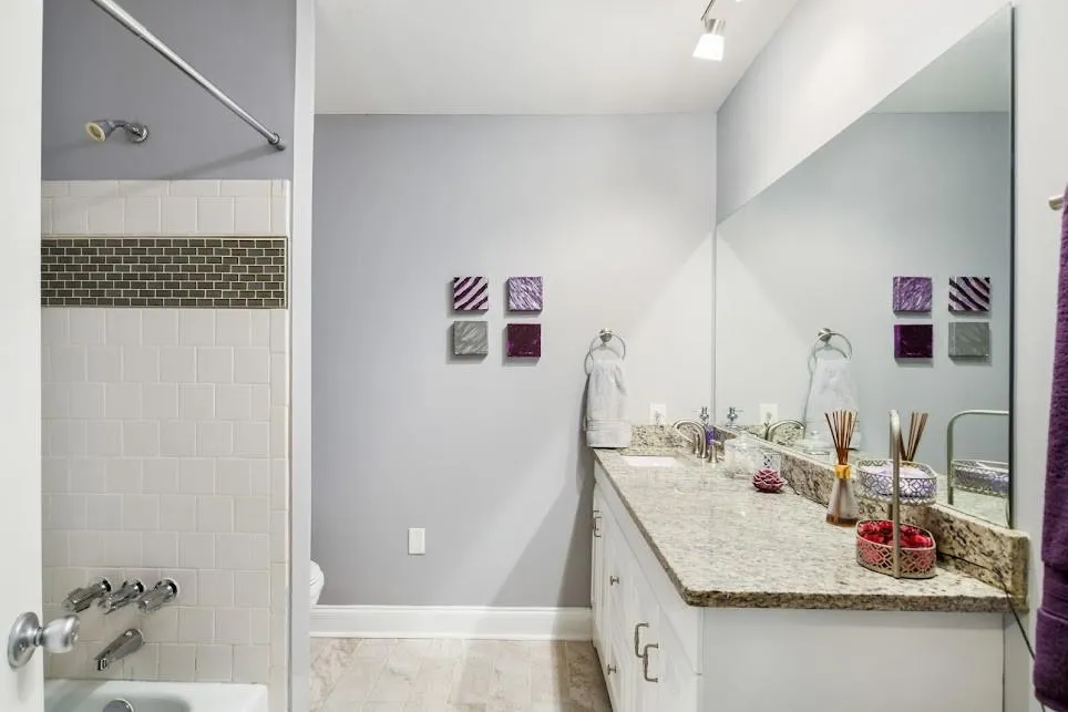6851 Roswell Road Unit A5, Atlanta, Georgia 30328, 2 Bedrooms Bedrooms, ,2 BathroomsBathrooms,Residential,Sold,6851 Roswell Road Unit A5,7024401