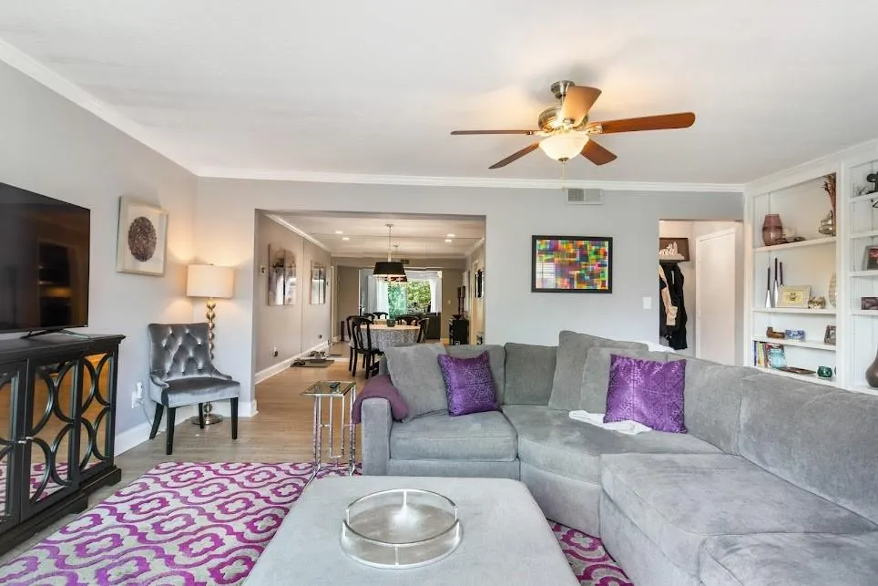 6851 Roswell Road Unit A5, Atlanta, Georgia 30328, 2 Bedrooms Bedrooms, ,2 BathroomsBathrooms,Residential,Sold,6851 Roswell Road Unit A5,7024401