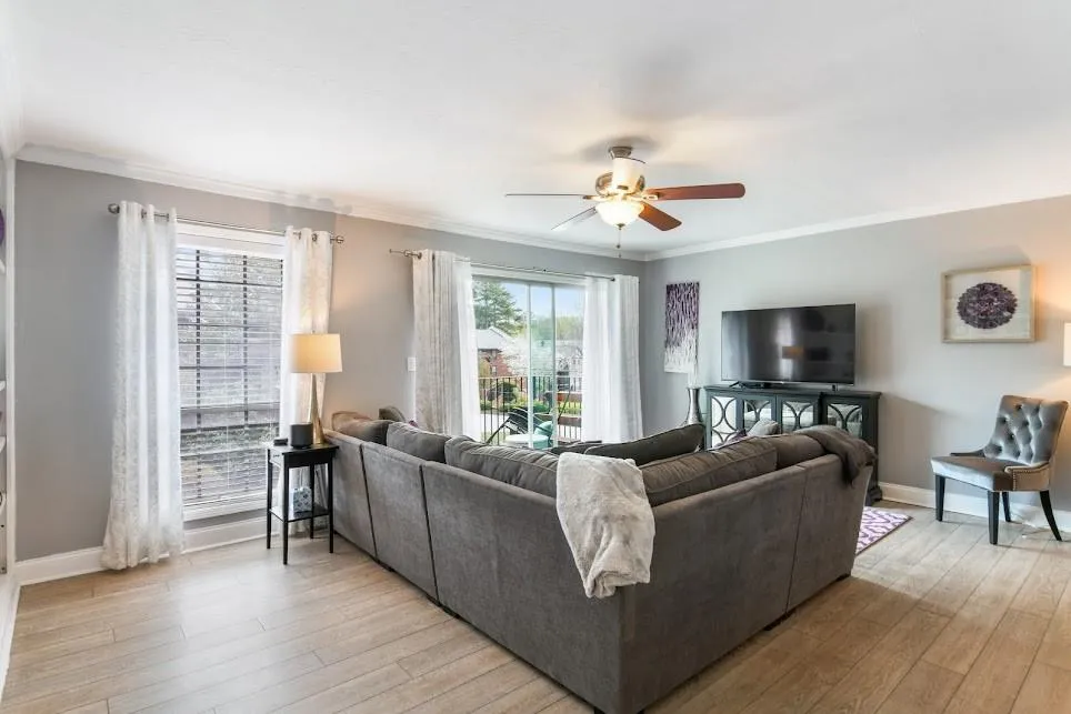 6851 Roswell Road Unit A5, Atlanta, Georgia 30328, 2 Bedrooms Bedrooms, ,2 BathroomsBathrooms,Residential,Sold,6851 Roswell Road Unit A5,7024401