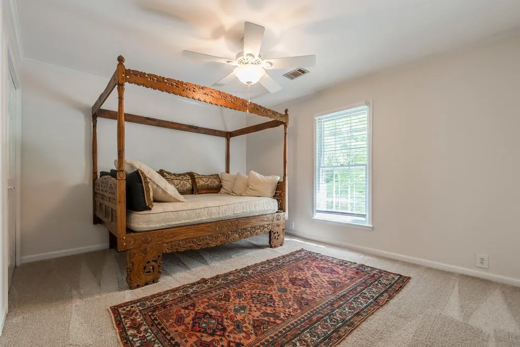 602 Dunwoody Chace Unit 602, Atlanta, Georgia 30328, 3 Bedrooms Bedrooms, ,2 BathroomsBathrooms,Residential,Sold,602 Dunwoody Chace Unit 602,6538749