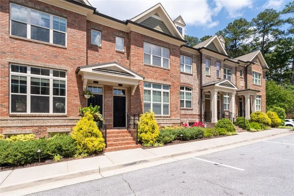 1222 Lavista Circle Ne, Atlanta, Georgia 30324, 3 Bedrooms Bedrooms, ,3 BathroomsBathrooms,Residential,For Sale,1222 Lavista Circle Ne,7661278