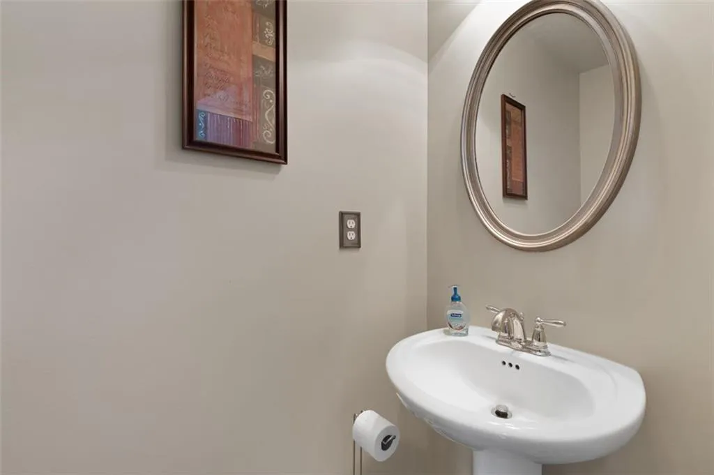 1222 Lavista Circle Ne, Atlanta, Georgia 30324, 3 Bedrooms Bedrooms, ,3 BathroomsBathrooms,Residential,For Sale,1222 Lavista Circle Ne,7661278