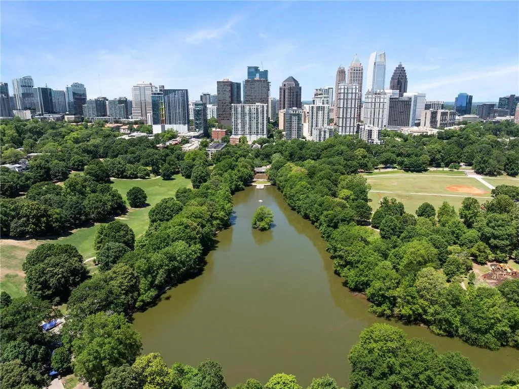 1080 Peachtree Street Ne Unit 1812, Atlanta, Georgia 30309, 2 Bedrooms Bedrooms, ,2 BathroomsBathrooms,Residential,For Sale,1080 Peachtree Street Ne Unit 1812,7675789