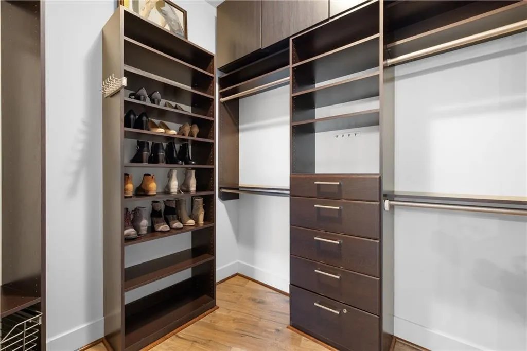 1080 Peachtree Street Ne Unit 1812, Atlanta, Georgia 30309, 2 Bedrooms Bedrooms, ,2 BathroomsBathrooms,Residential,For Sale,1080 Peachtree Street Ne Unit 1812,7675789