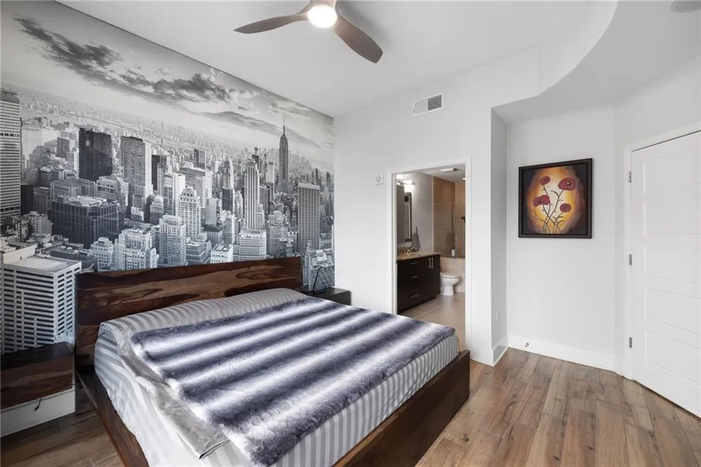 1080 Peachtree Street Ne Unit 1812, Atlanta, Georgia 30309, 2 Bedrooms Bedrooms, ,2 BathroomsBathrooms,Residential,For Sale,1080 Peachtree Street Ne Unit 1812,7675789