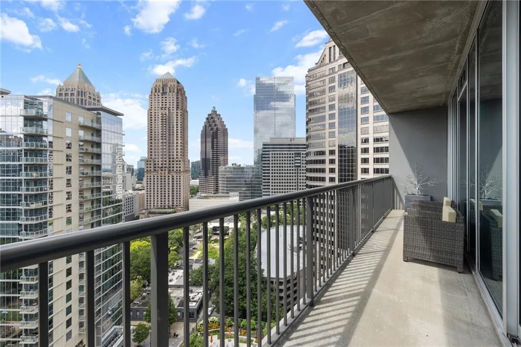 1080 Peachtree Street Ne Unit 1812, Atlanta, Georgia 30309, 2 Bedrooms Bedrooms, ,2 BathroomsBathrooms,Residential,For Sale,1080 Peachtree Street Ne Unit 1812,7675789