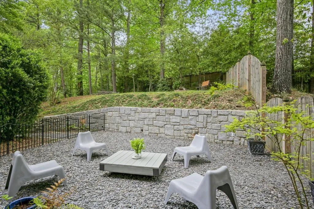 135 Crestwicke Trace, Atlanta, Georgia 30319, 5 Bedrooms Bedrooms, ,5 BathroomsBathrooms,Residential,Sold,135 Crestwicke Trace,7371398