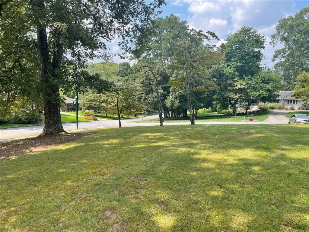 125 Cromwell Road, Sandy Springs, Georgia 30328, 3 Bedrooms Bedrooms, ,2 BathroomsBathrooms,Residential,Sold,125 Cromwell Road,6930093