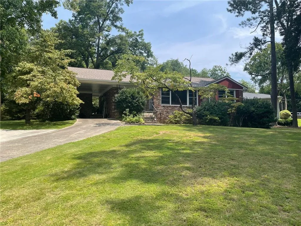 125 Cromwell Road, Sandy Springs, Georgia 30328, 3 Bedrooms Bedrooms, ,2 BathroomsBathrooms,Residential,Sold,125 Cromwell Road,6930093